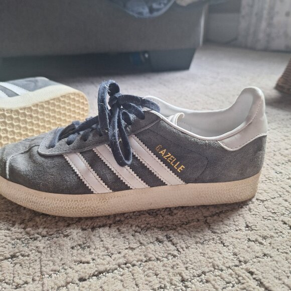 Adidas Gazelle Shoes - Picture 2 of 6